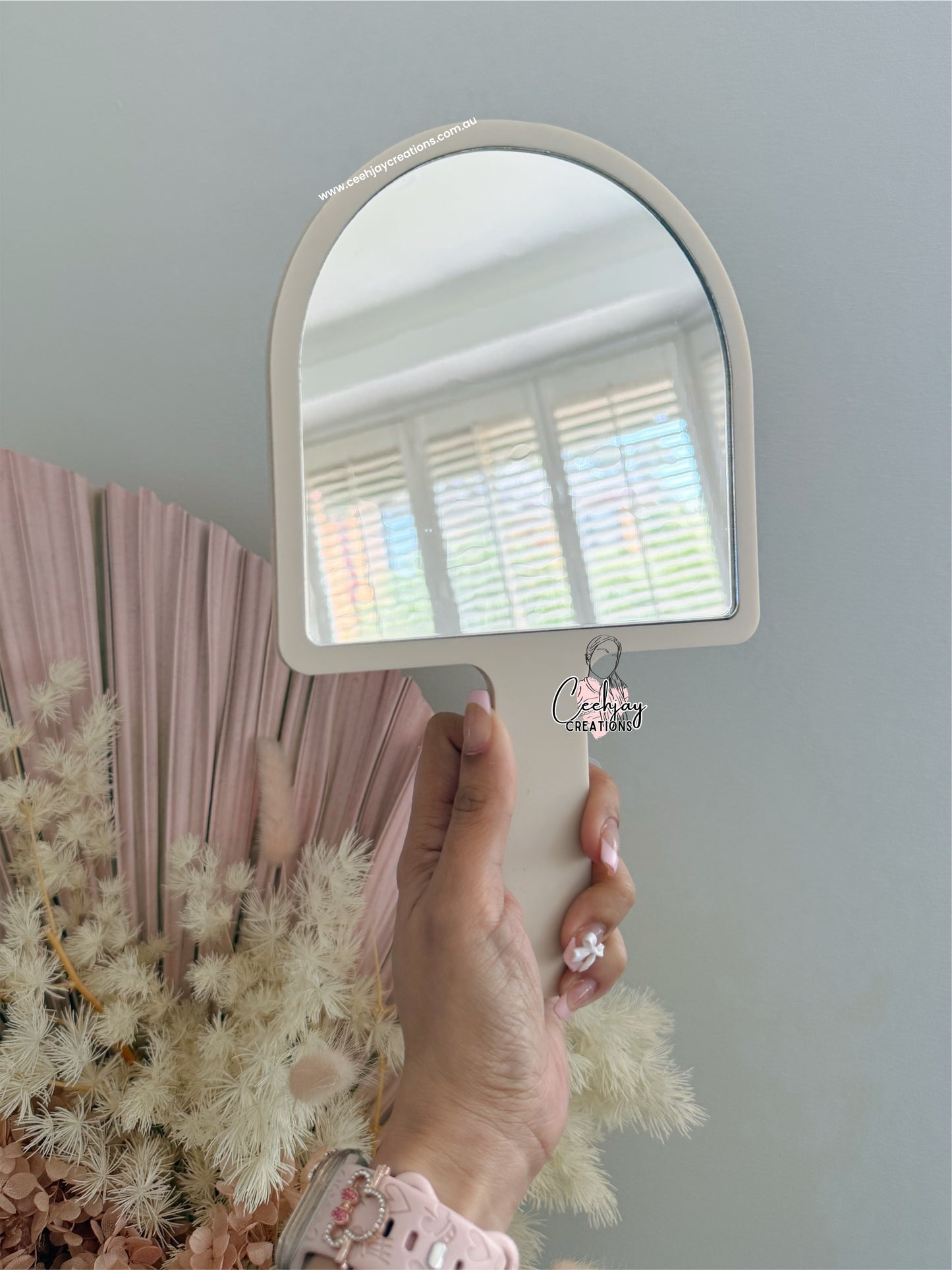 Handheld Mirror Customisable